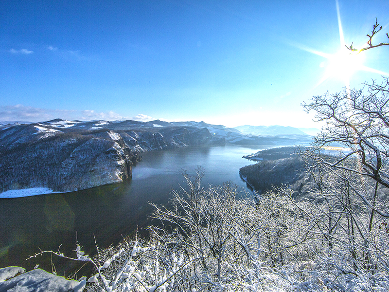 白山湖仁义冬景